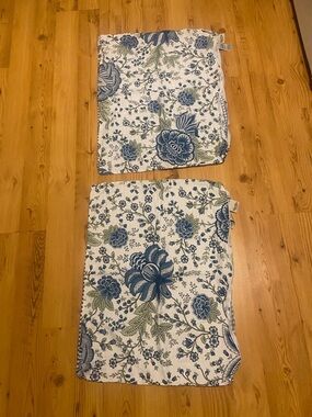 Martha Stewart Blue and Green Floral Pillow Shams (Pair)